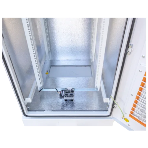 Шкаф климатический 24U, 700х700мм, (цоколь 100мм)